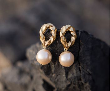 Berthe Gold Earrings