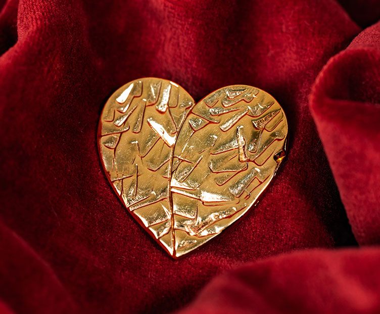 Brooch coeur gold